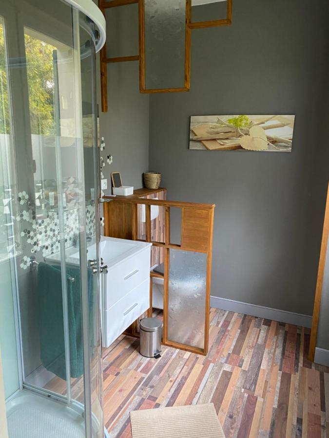 Les Genebruyeres - L'Histoire D'Un Reve Bed & Breakfast Aubigny sur Nere Bagian luar foto