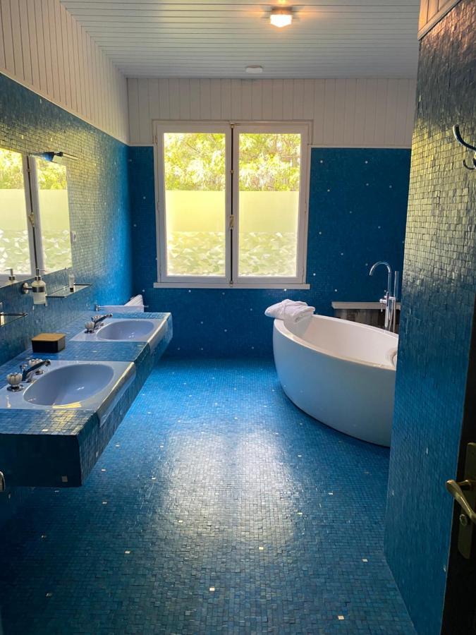 Les Genebruyeres - L'Histoire D'Un Reve Bed & Breakfast Aubigny sur Nere Bagian luar foto