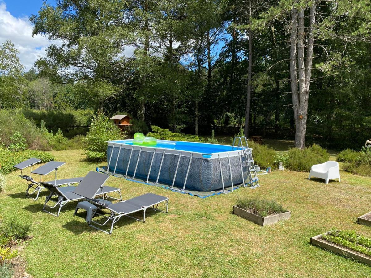 Les Genebruyeres - L'Histoire D'Un Reve Bed & Breakfast Aubigny sur Nere Bagian luar foto